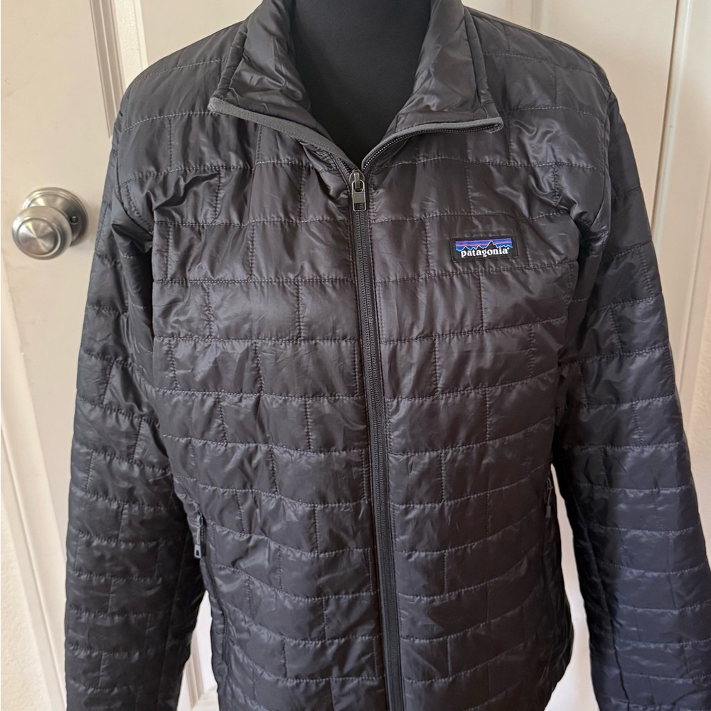 Patagonia Men’s Black Quilted Puffer Jacket